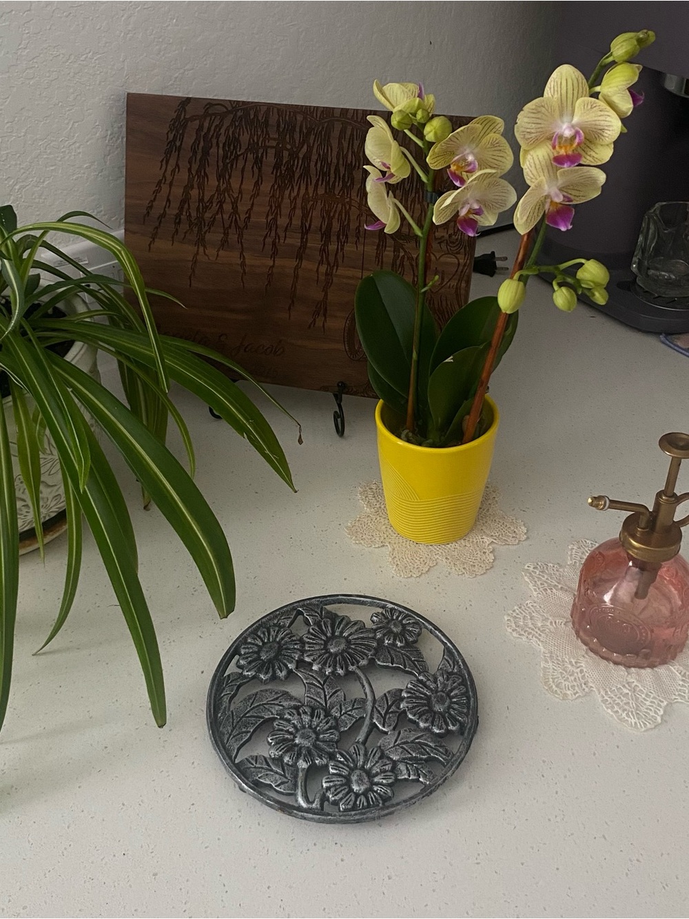 Cast Iron Hot Plate Trivet Floral